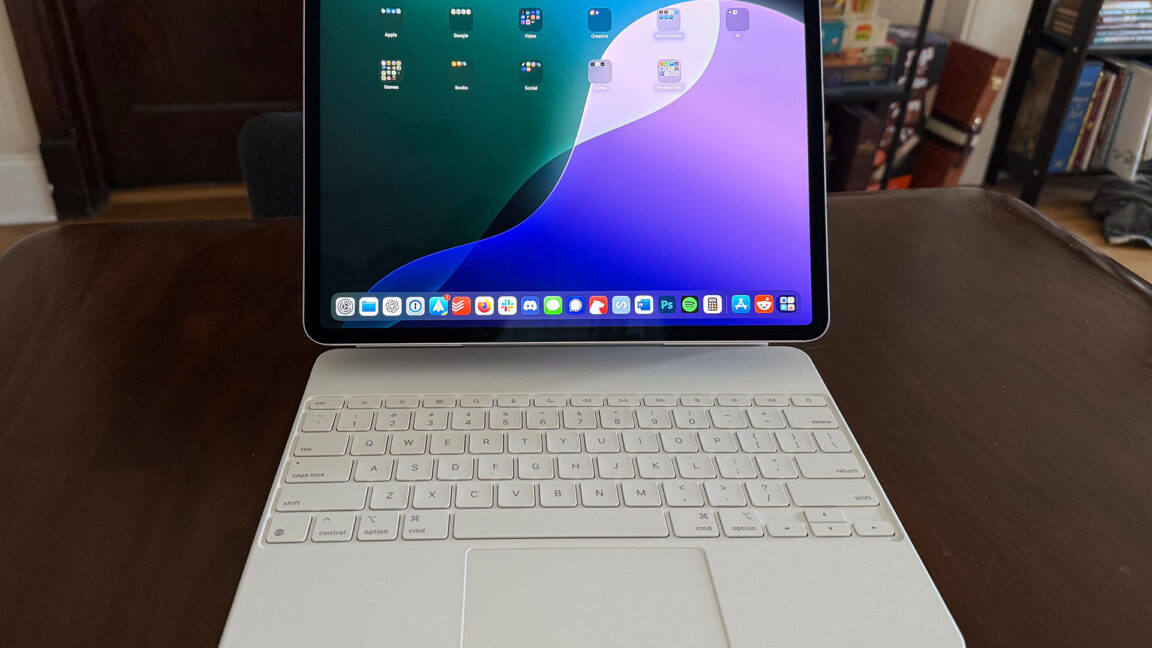 2025 IPAD AIR التدريب العملي: لماذا الفوضى مع شيء جيد؟