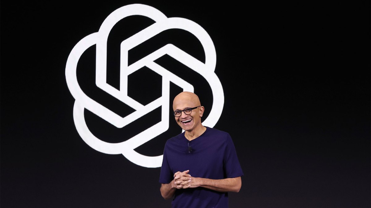 وبحسب ما ورد تقوم Microsoft بتكثيف جهود الذكاء الاصطناعي للتنافس مع Openai