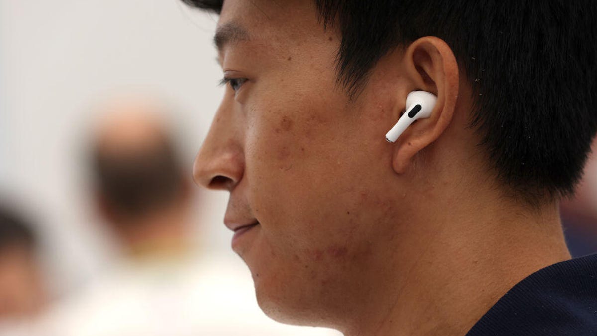 وبحسب ما ورد تخطط Apple التي يمكنها ترجمة اللغات على الهواء مباشرة
