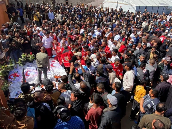 مفقود في عداد المفقودين 15 متطوعًا مفقودًا منذ أسبوع واحد في غزة