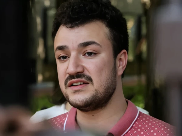 تتوقف المحكمة الأمريكية عن ترحيل الناشط الفلسطيني محمود خليل