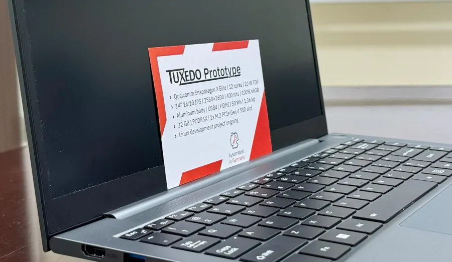 يوفر Tuxedo تحديثًا على جهاز Snapdragon X Elite Linux المحمول