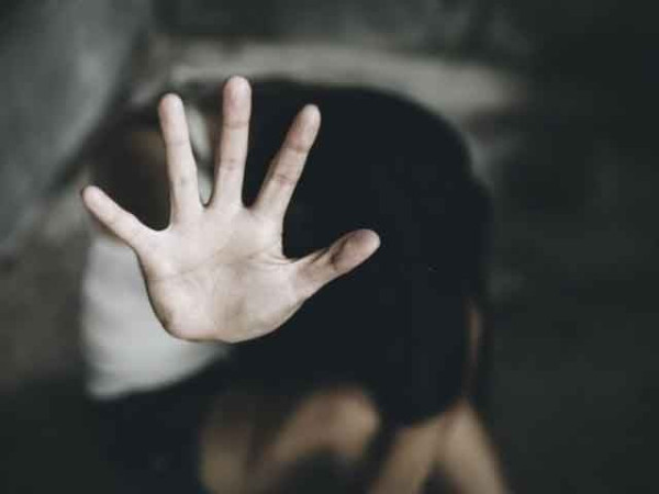 اعتقل القس بسبب إساءة معاملة الأطفال جنسياً
