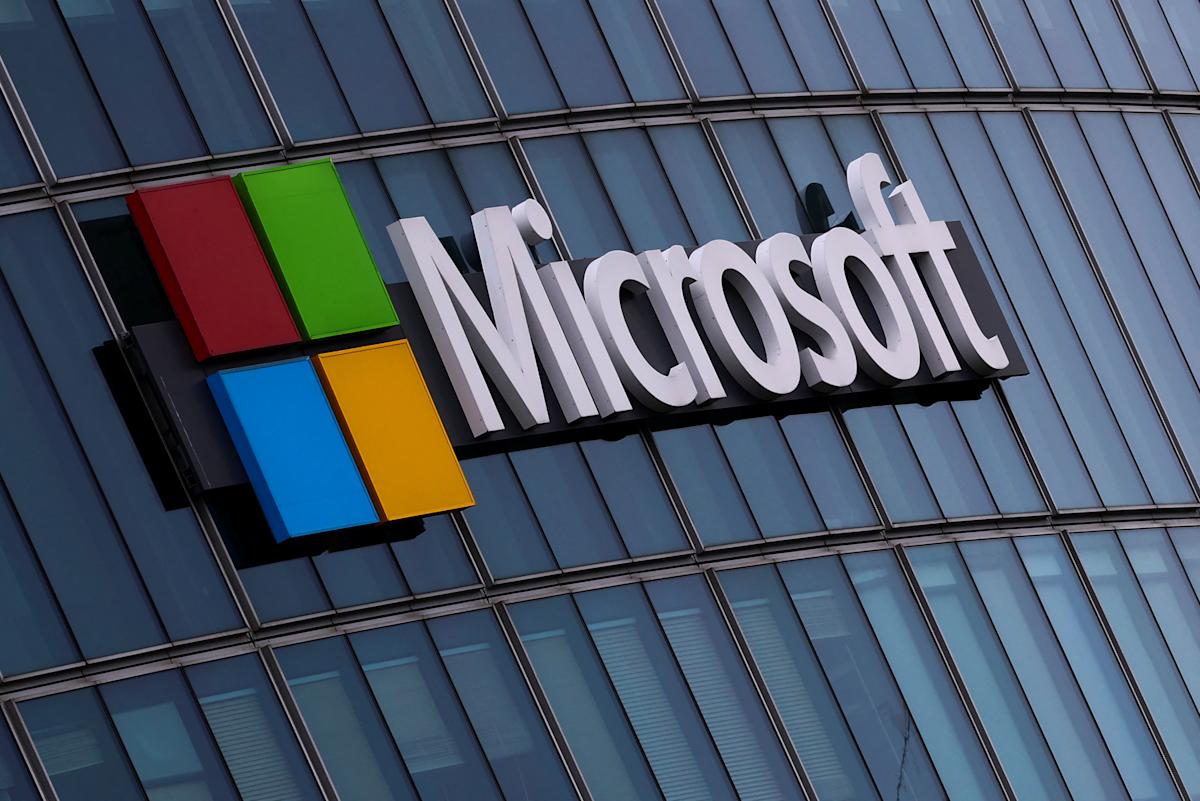 وبحسب ما ورد تقوم Microsoft بعودة بعض خطط مركز البيانات