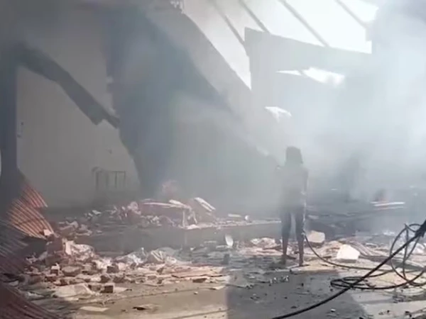 غوجارات: انفجار في مصنع ناري ، قتل 17 عامل