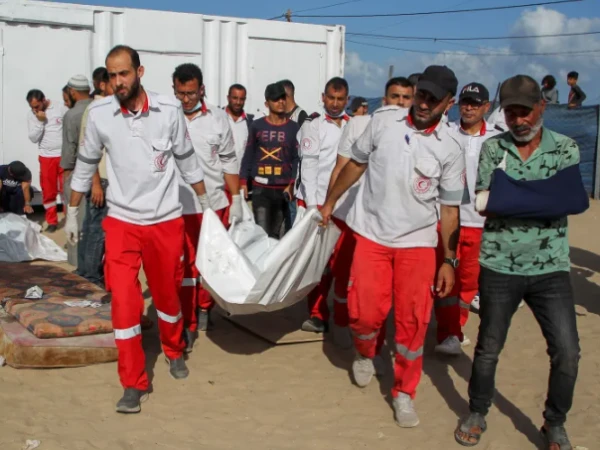15 نشطاء طبيين ، يدعو فلسطين الهلال الأحمر إلى التحقيق