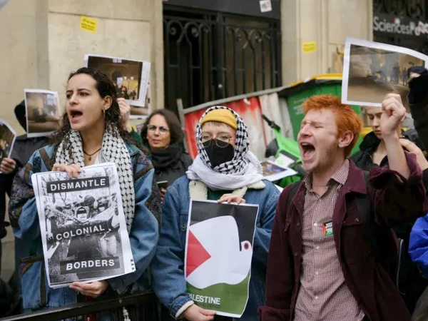 التضامن مع الفلسطينيين في الولايات المتحدة ، يلغي مئات الطلاب التأشيرات