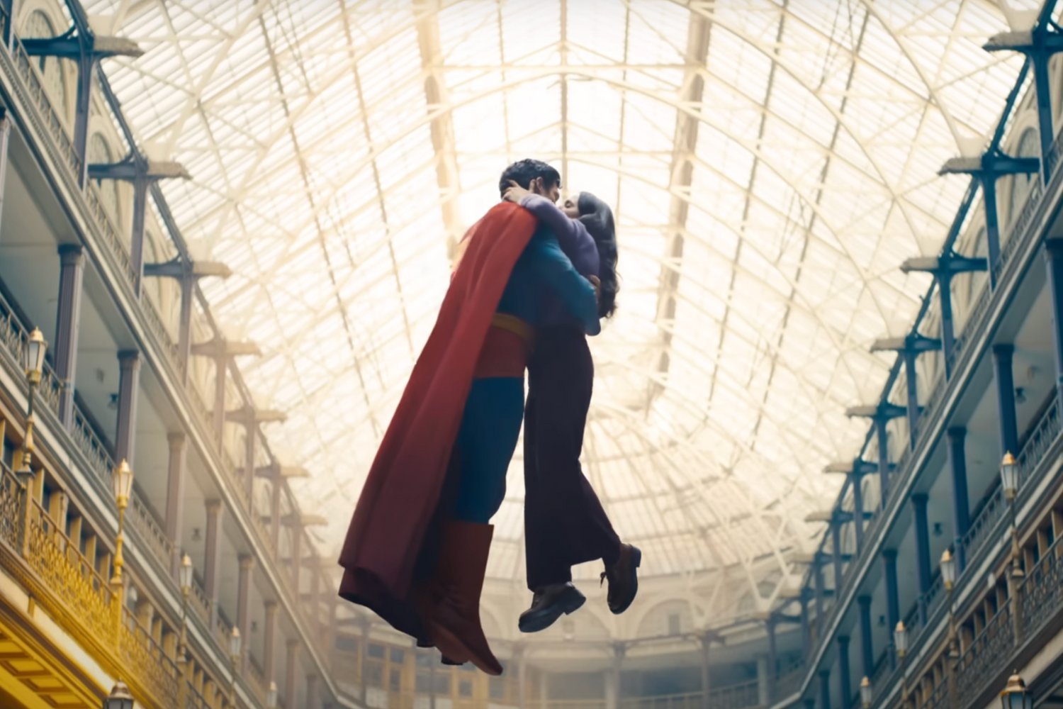Warner Bros. Pictures يثني على “الخيال العلمي الملحمي” لجيمس غان سوبرمان