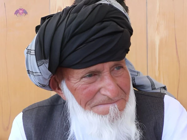 يزعم المواطن الأفغاني البالغ عددهم 140 عامًا أنه أقدم شخص في العالم ؛ أطلقت طالبان تحقيقًا