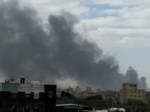 هجوم إسرائيل الرئيسي الثاني على اليمن ، مطار سانا دمر بالكامل ، ثلاثة قتلوا