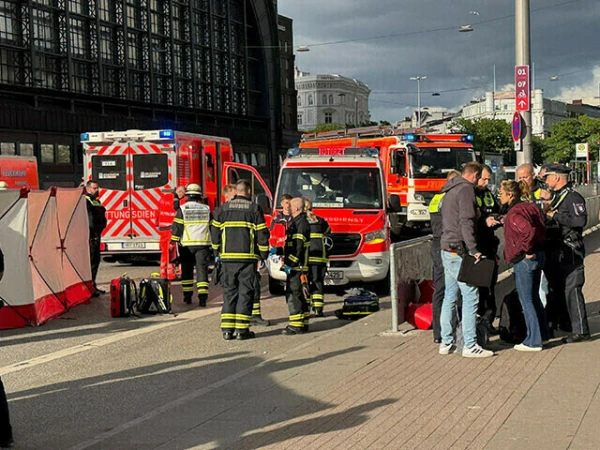 ألمانيا: هجوم سكين في محطة هامبورغ ، أصيب 12 شخصا ، 39 -امرأة متعددة القبض عليهم