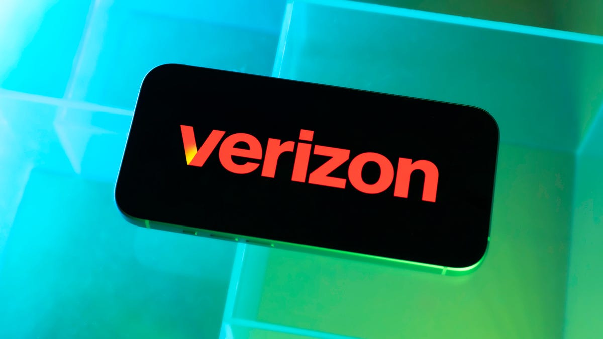 Verizon يفوز بموافقة لجنة الاتصالات الفيدرالية مقابل 20 مليار دولار اندماج الحدود: ماذا يعني هذا للألياف
