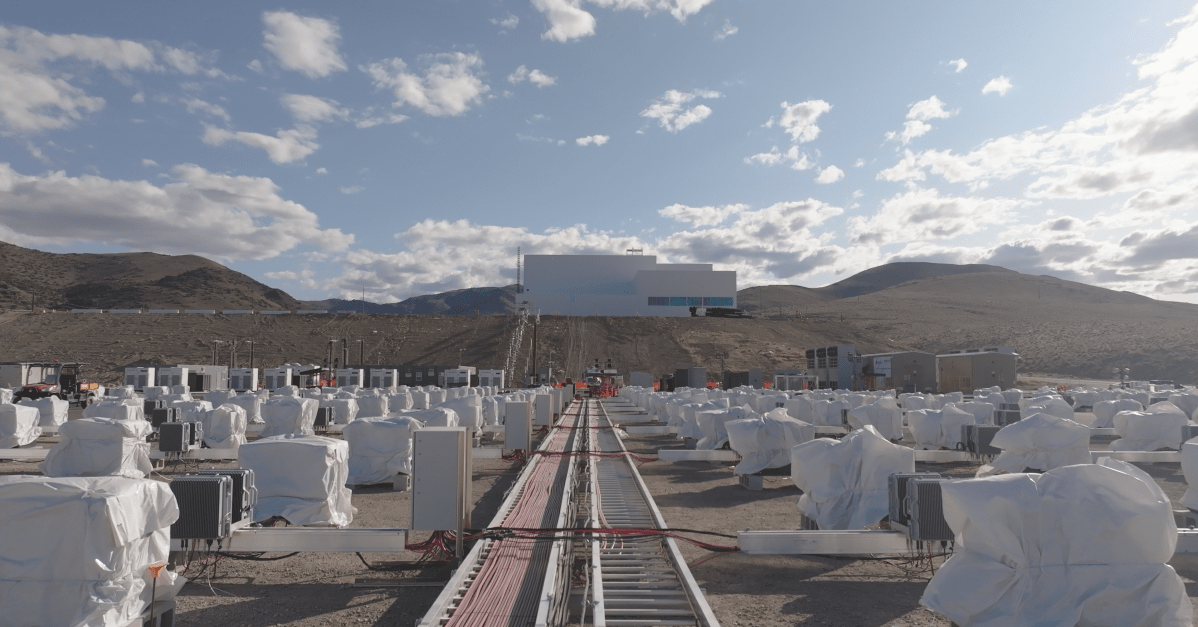 مواد Redwood تعطي بطاريات EV القديمة حياة ثانية مثل microgrids