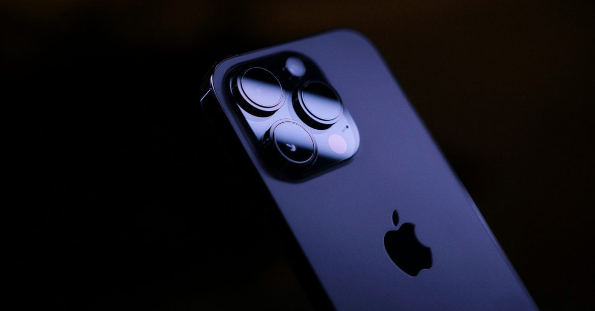 يعترف Jony Ive و Laurene Powell Jobs بجانب “Dark” من التكنولوجيا