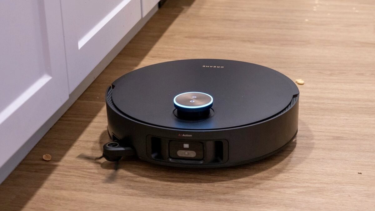 هذا Robovac تمتص وممسحة مثل البطل ، إلا في مكان واحد