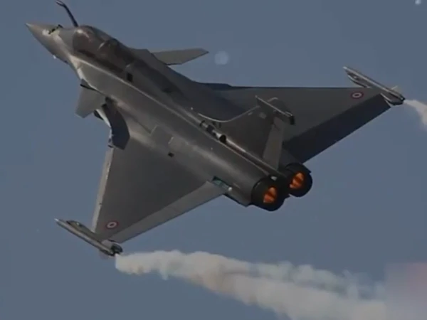 World Paris Air Show 2025 ينصح ، رافائيل ، بما في ذلك المقاتلة ، القاذفة ، معرض طائرة الركاب