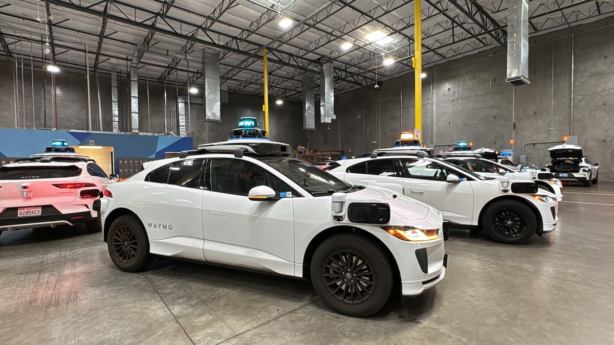 قامت Waymo بتعيين مشاهد Robotaxi على مدينة نيويورك