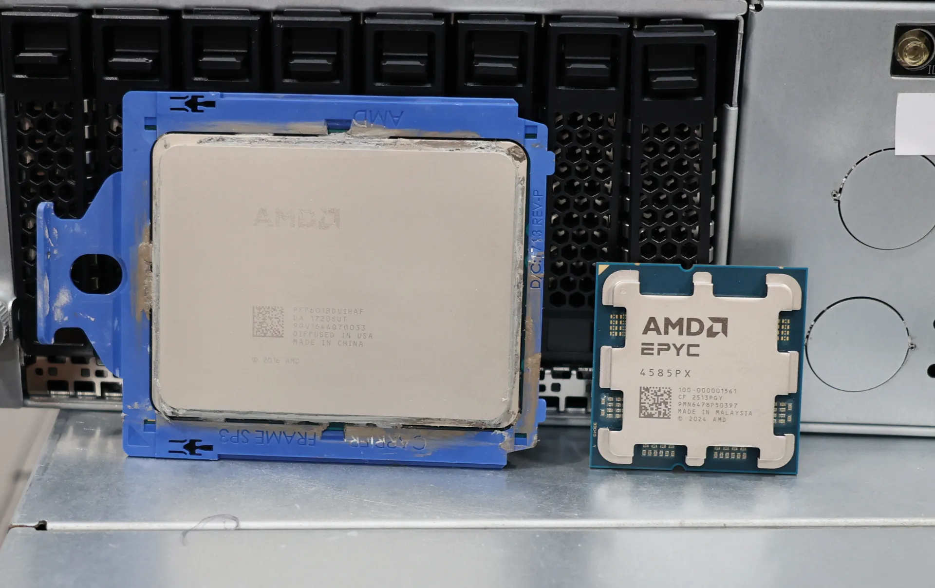 أداء وقوة EPYC 4005 “Grado” منخفضة التكلفة مقابل EPYC 7601 Zen 1 مراجعة وحدة المعالجة المركزية الرائدة