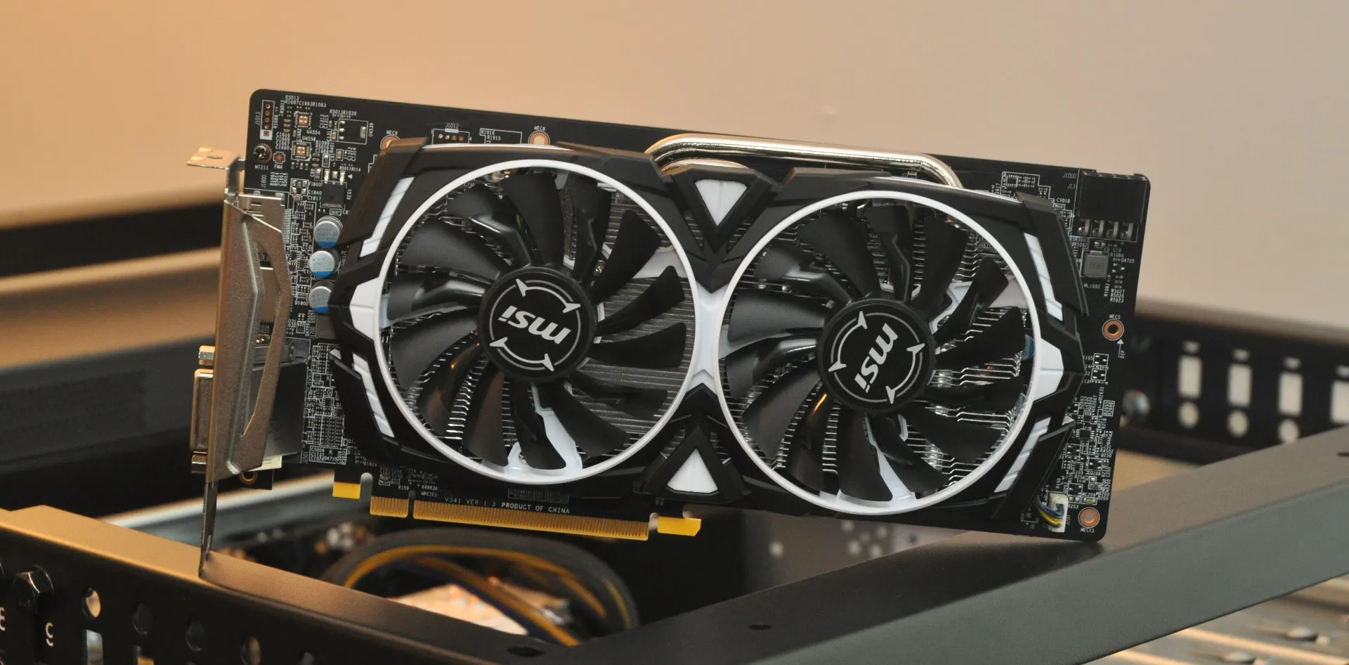 إصلاح Linux لإصلاح AMD Radeon Polaris GPU الذي ينتج الكثير من الرسائل غير المرغوب فيها السجل