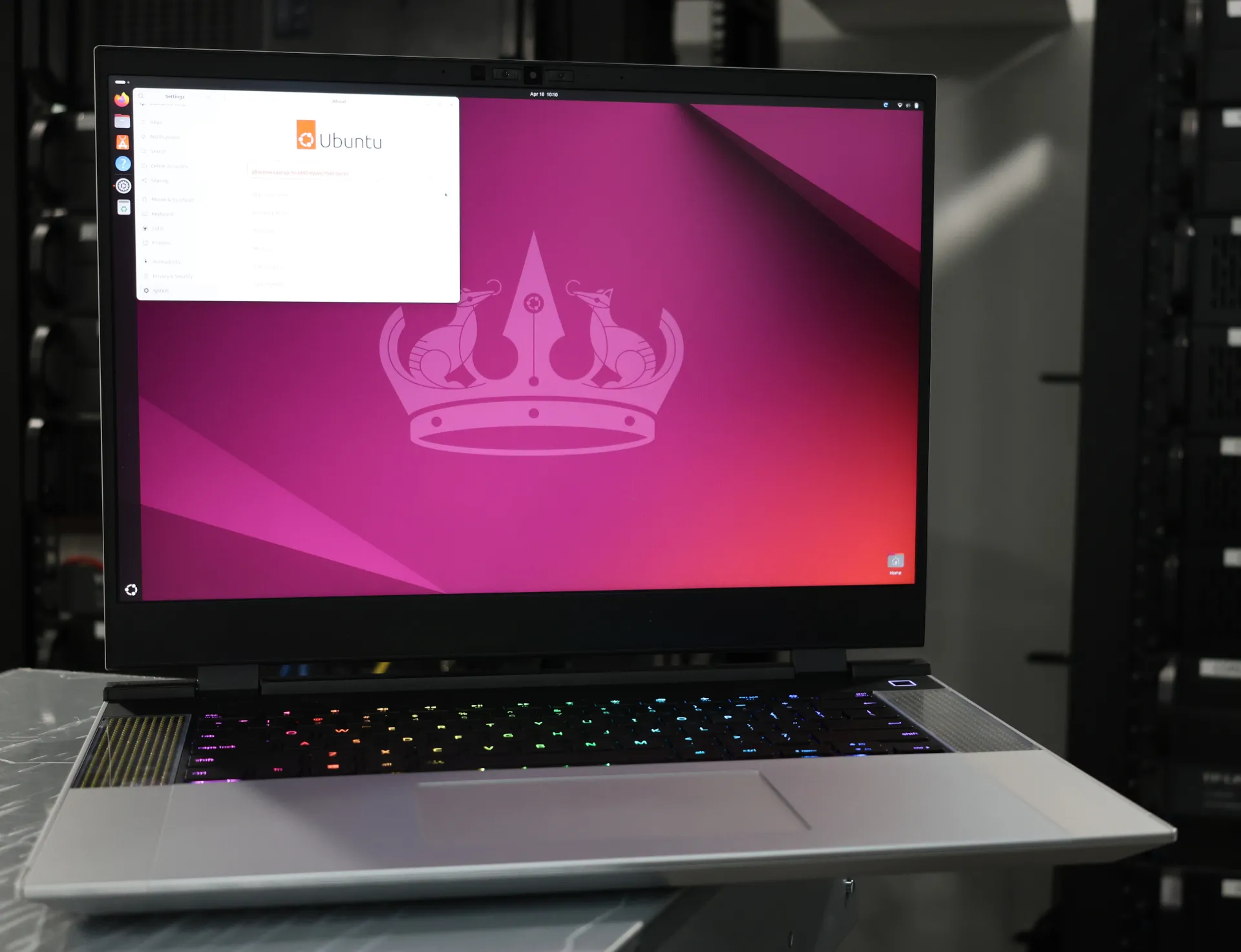 AMD يجلب دعم SmartMux إلى Linux 6.17 للحصول على دعم كمبيوتر محمول Hybrid GPU أفضل