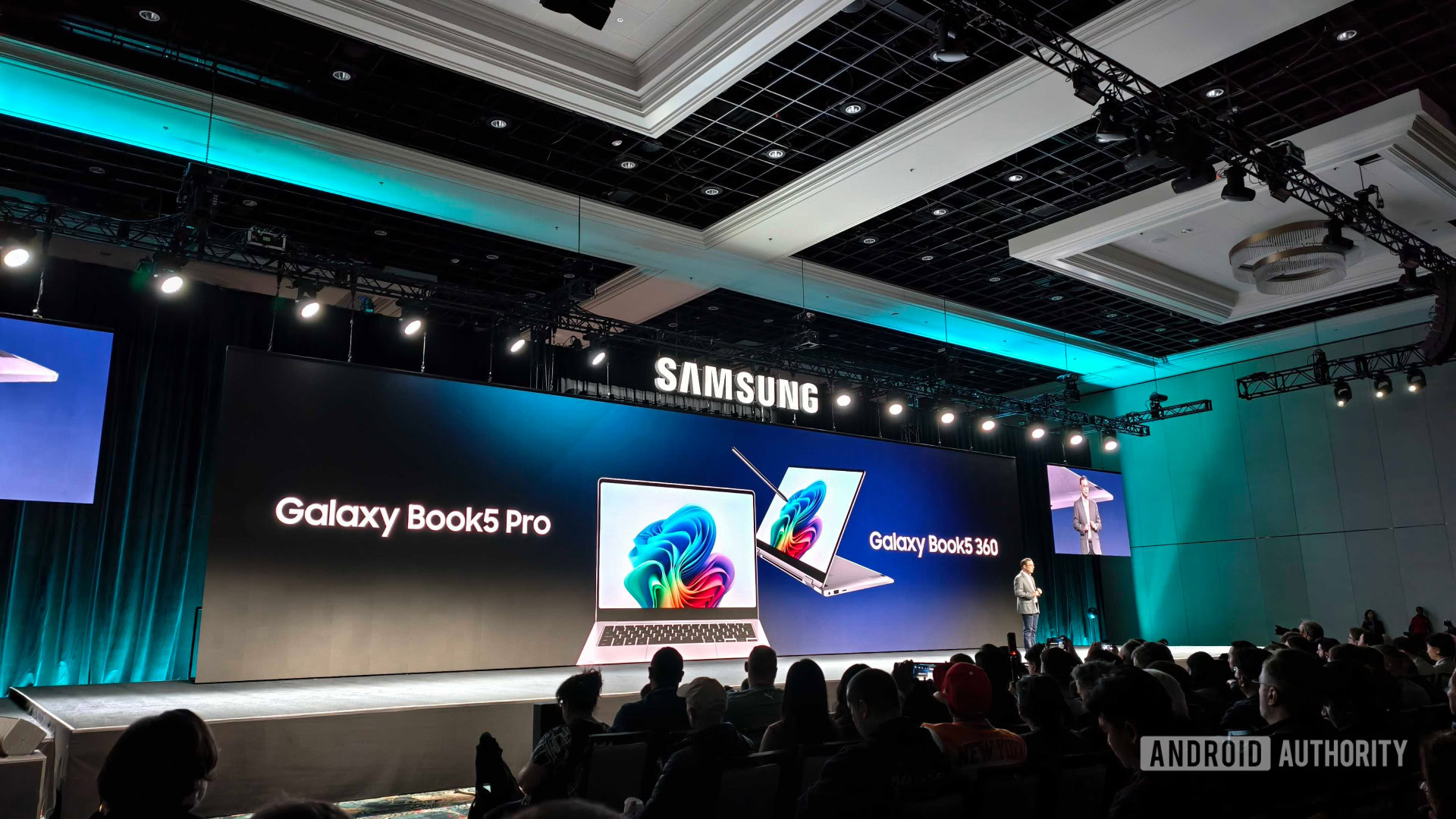 صفقة تسجيل على Samsung Galaxy Book 5 Pro 360 بسعر 350 دولارًا