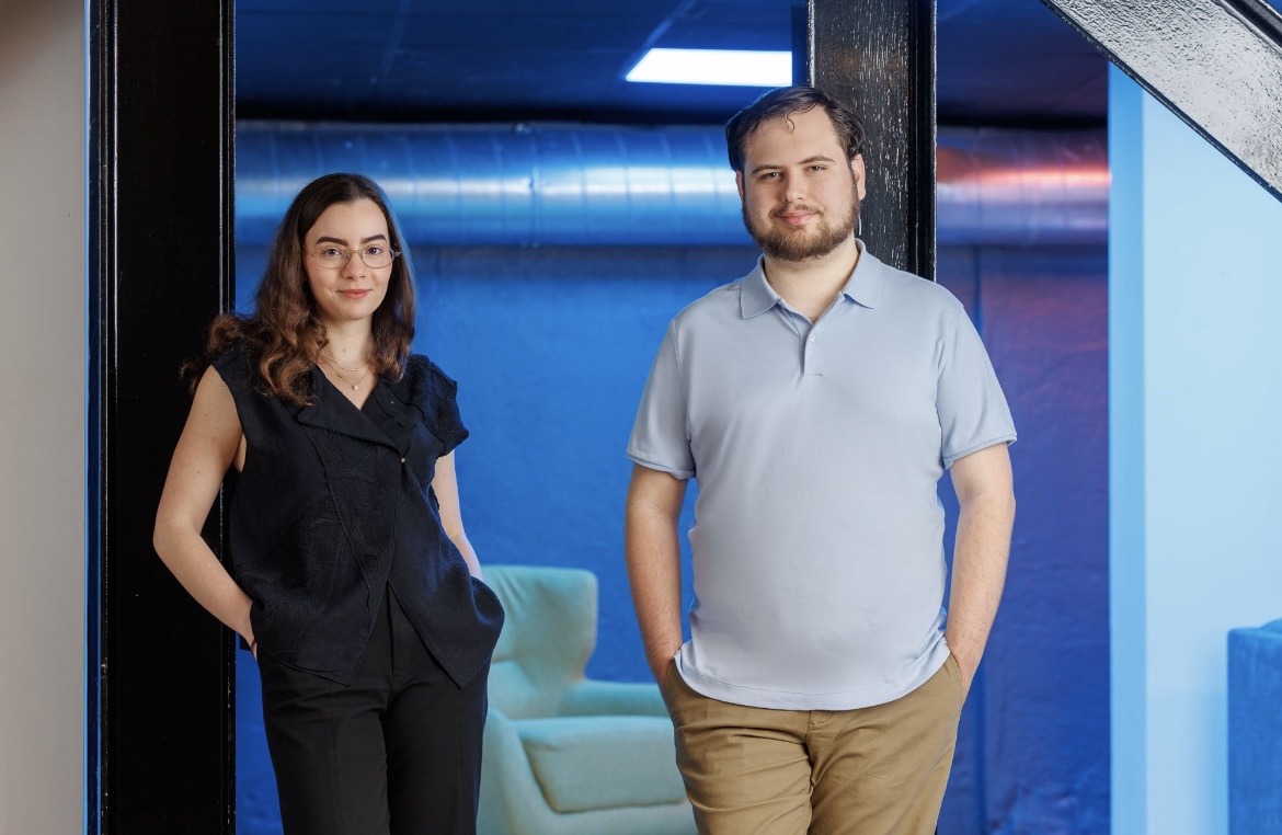 يقوم مؤسس المغربي بتجميع 4.2 مليون دولار لبدء تشغيلها المدعوم من YC على الطبقة التالية من البحث عن الذكاء الاصطناعي