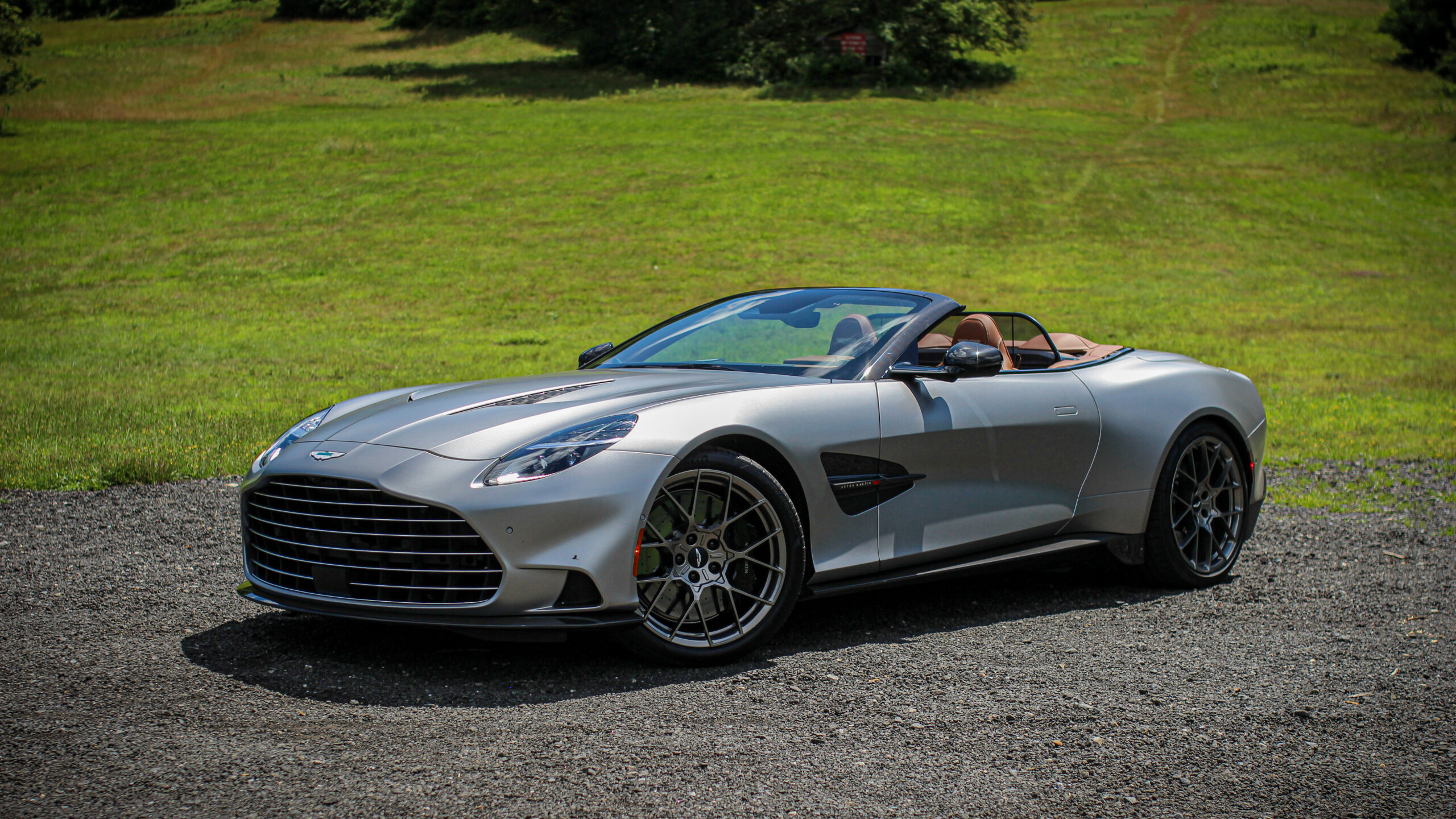 2025 أستون مارتن فولانتي: GT Ultimate GT لا يتجاوز عاريات