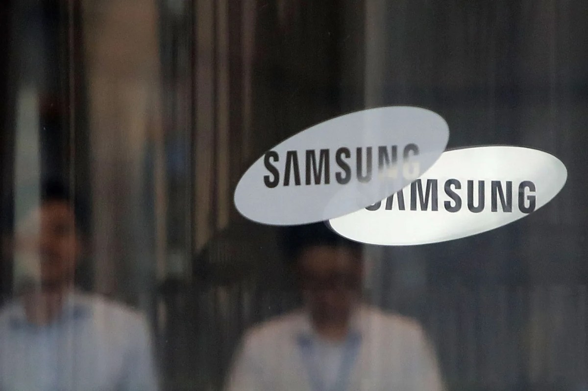 تستكشف Samsung عوامل شكل جديدة يمكن ارتداؤها مثل الأقراط والقلائد