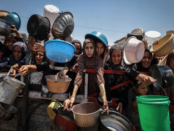 أزمة غذائية شديدة في غزة: يموت الأطفال من الجوع ، ويصبح الناس جثثًا متحركة