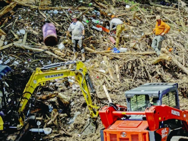 وصلت الفيضانات في تكساس إلى 120 ، ما زال 170 شخصًا يختفيون